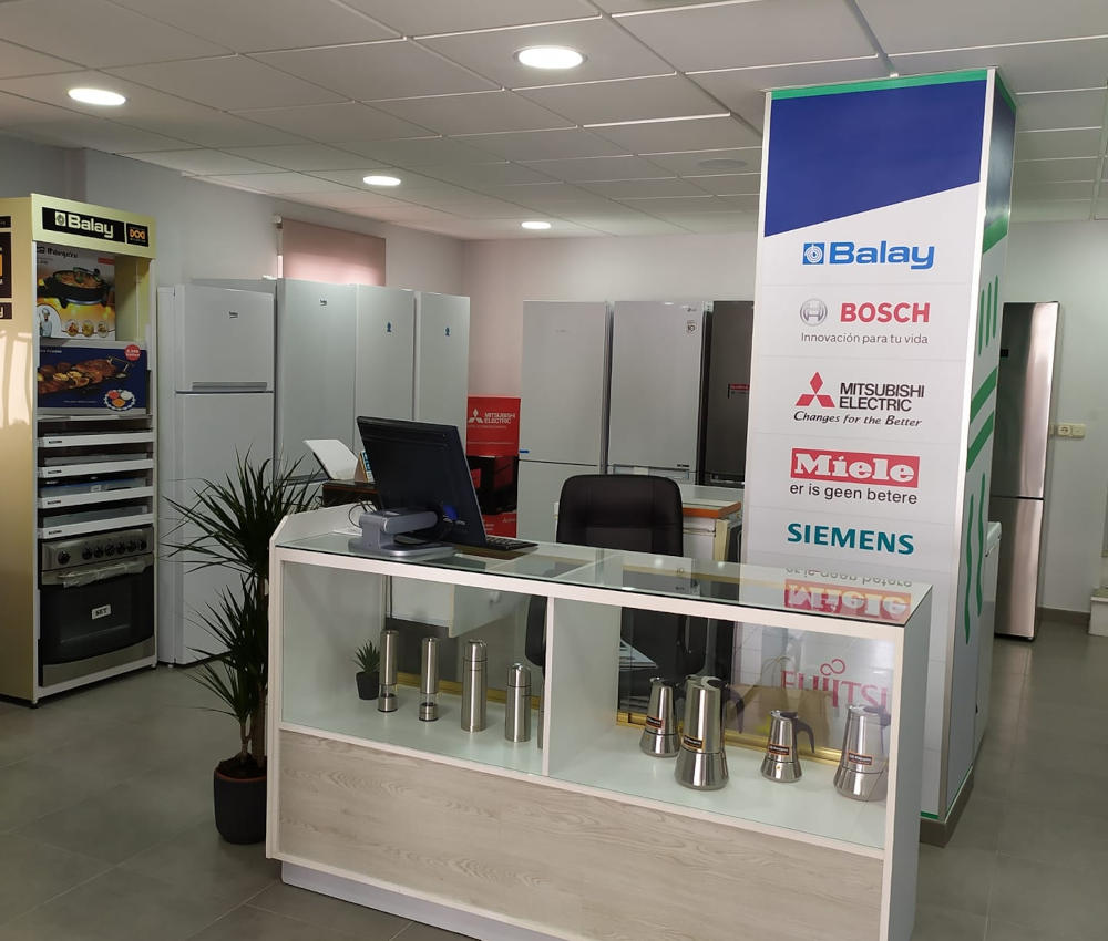 Interior de la tienda de Electrodomésticos Márquez Latorre